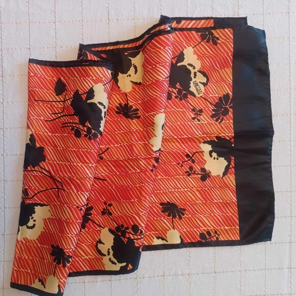 Excellent Vintage Robinson Golluber Silk Scarf Navy Red Cream Floral Graphic - Picture 3 of 3